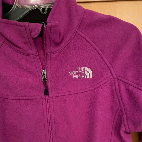 The North Face Zip Up Fleece - Picture 4 of 8